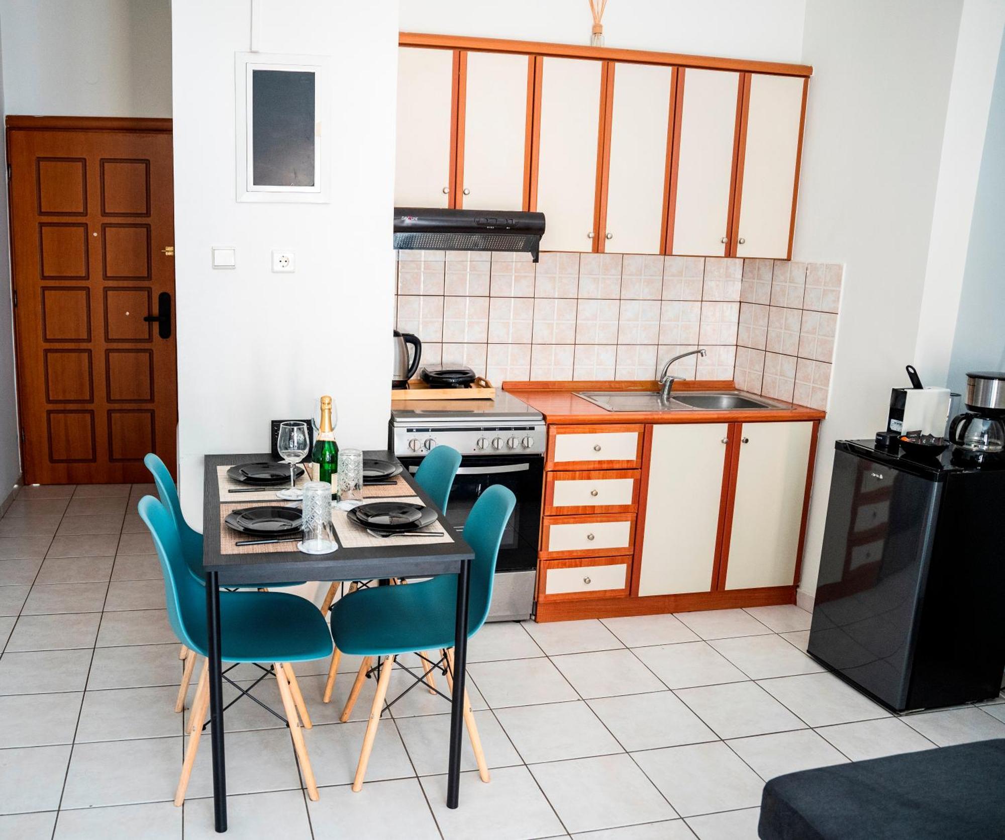 Gk Suites-Constantin View , Auto Check-In 24H Larissa Exterior photo